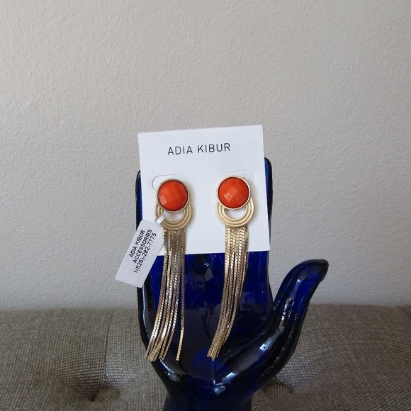 Adia Kibur Circle Tassel Earrings - Picture 5 of 6